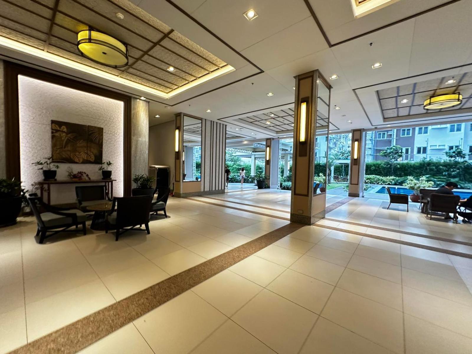2 Bedroom Condo Unit Near Sm Bf & Naia At The Atherton By Dmci With 2 Balcony Paranaque City Exterior photo