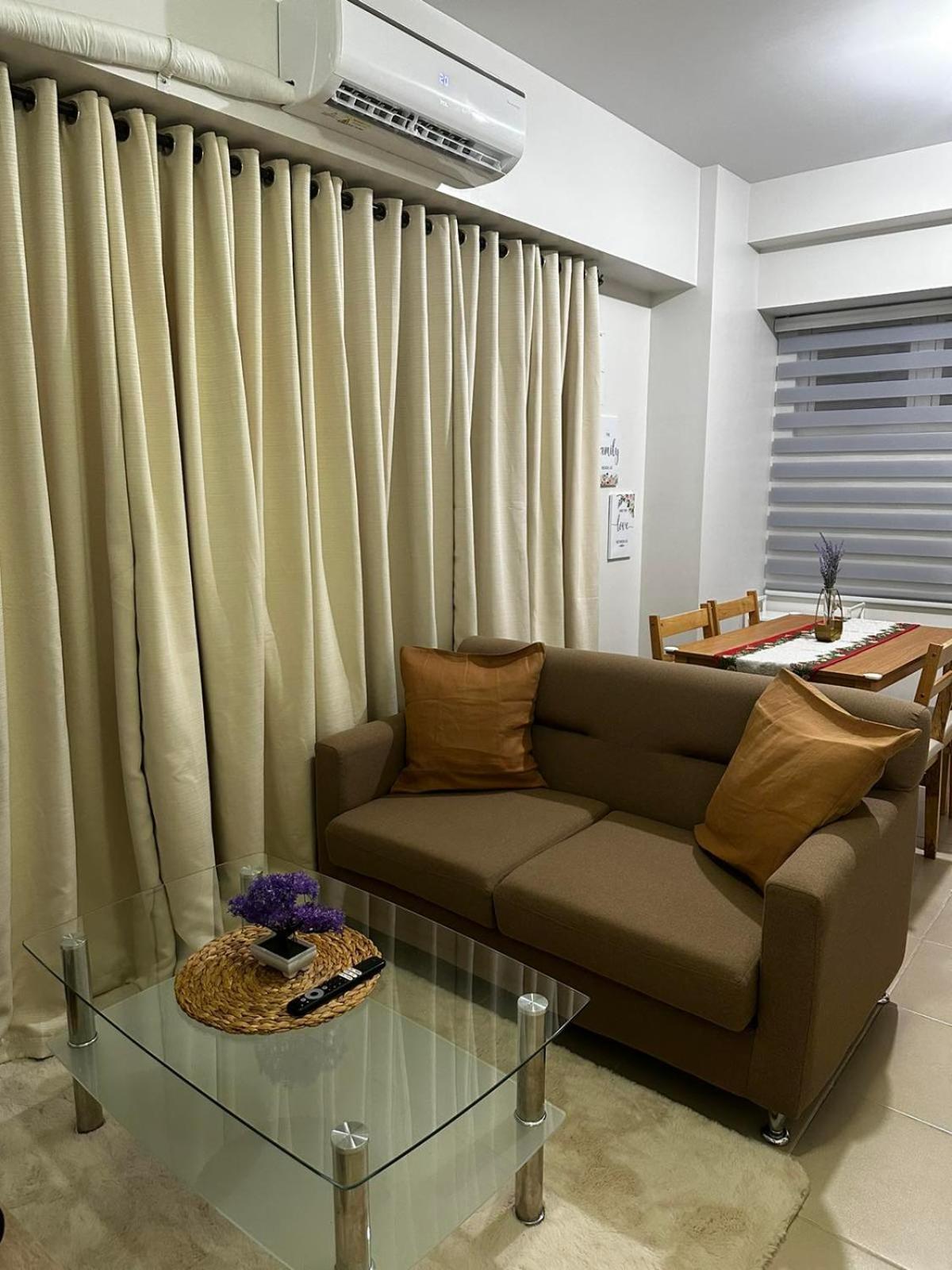 2 Bedroom Condo Unit Near Sm Bf & Naia At The Atherton By Dmci With 2 Balcony Paranaque City Exterior photo